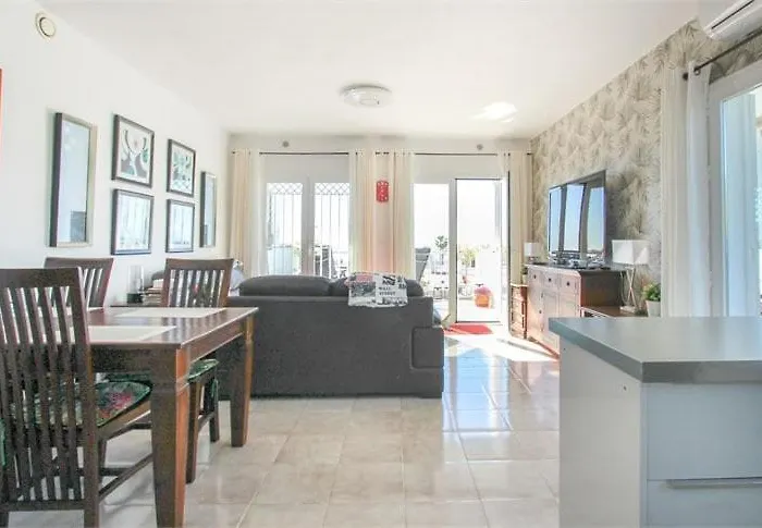 Сasa de vacaciones Amazing 3 Bedroom Townhouse With Sea View,