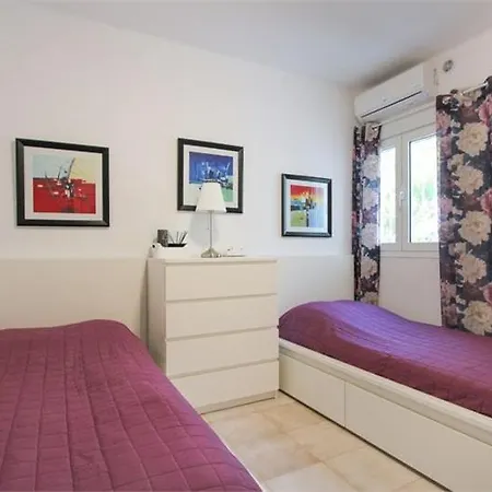 Amazing 3 Bedroom Townhouse With Sea View, Holiday home *