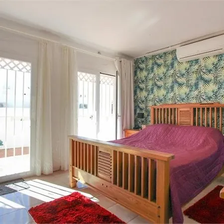 Amazing 3 Bedroom Townhouse With Sea View, Feriehus