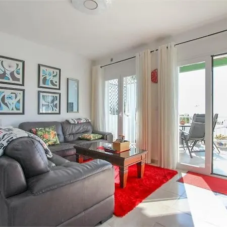 Feriehus Amazing 3 Bedroom Townhouse With Sea View, *