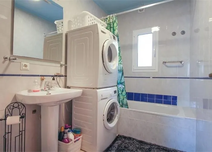 Amazing 3 Bedroom Townhouse With Sea View, *