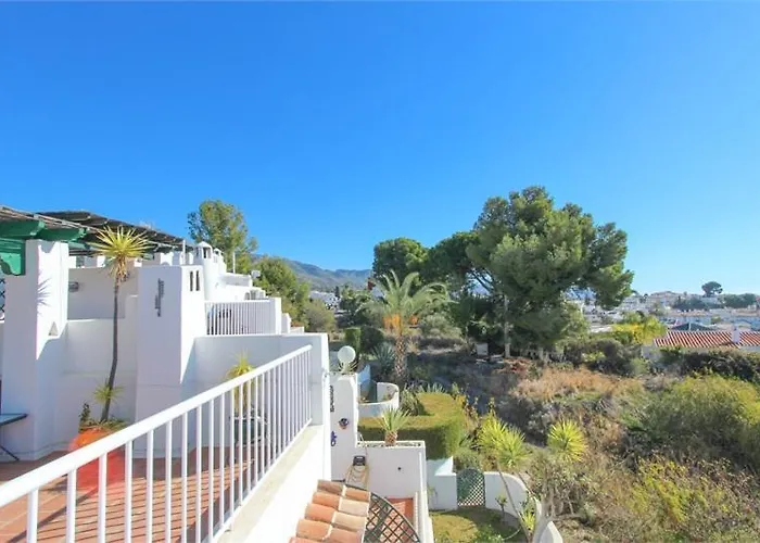 בית נופש Amazing 3 Bedroom Townhouse With Sea View,