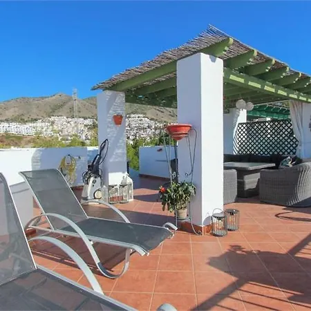 Feriehus Amazing 3 Bedroom Townhouse With Sea View, *