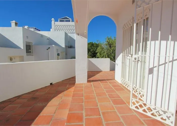 Amazing 3 Bedroom Townhouse With Sea View, Feriehus *